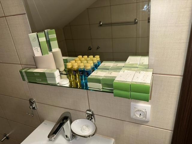 بور Jp Motel Mali Pariz المظهر الخارجي الصورة